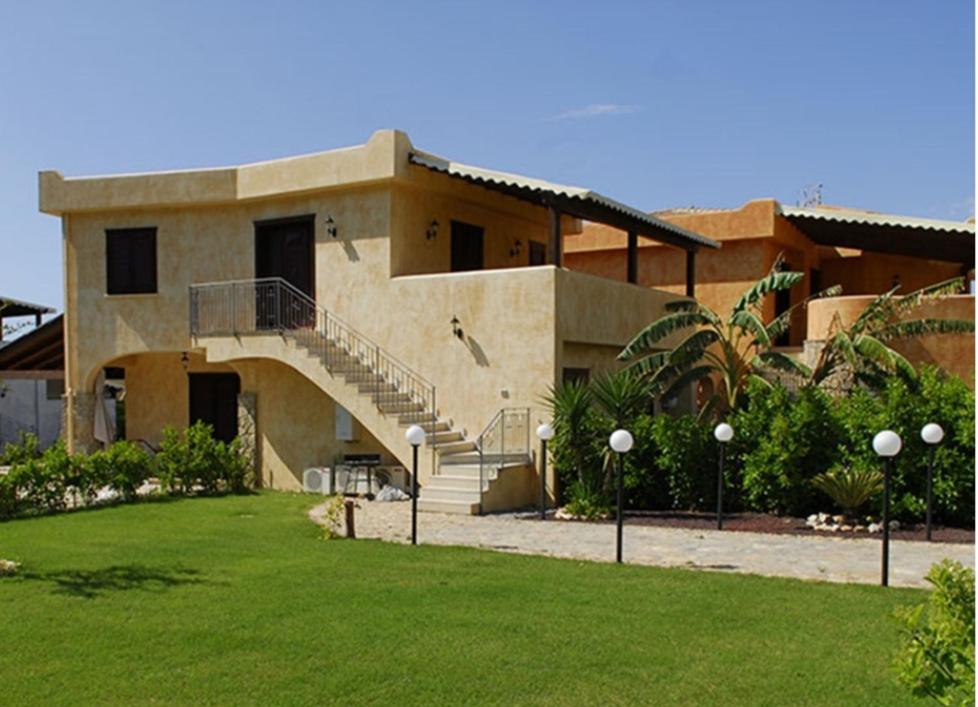 Home La Palmetta Campofelice Di Roccella Zewnętrze zdjęcie